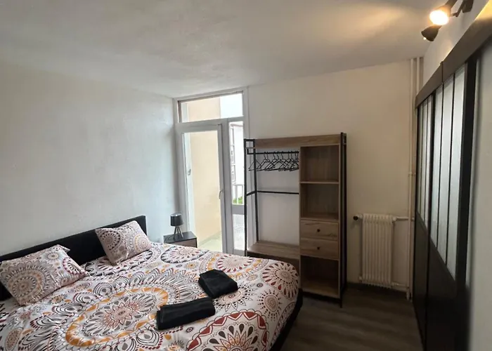 Apartment Appt 3pieces Centre *