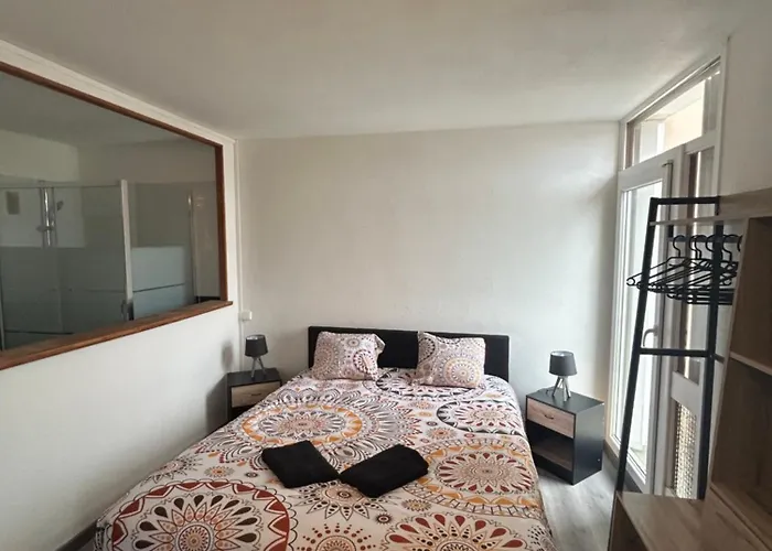 Appt 3pieces Centre *